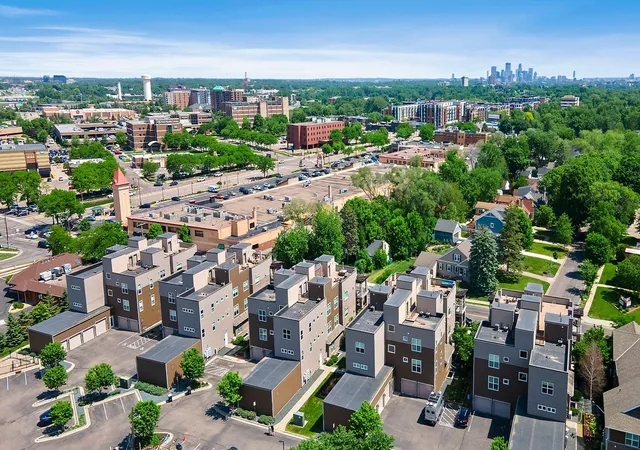 2nd image of 3980 Wooddale Ave S, Minneapolis, MN 55416