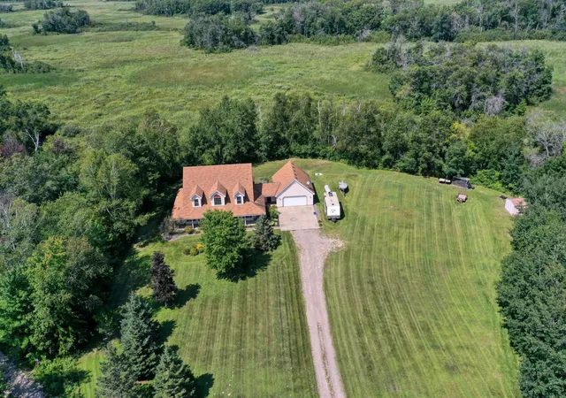 4th image of 18046 Zodiac St Ne, Forest Lake, MN 55025 | MLS# 7039541