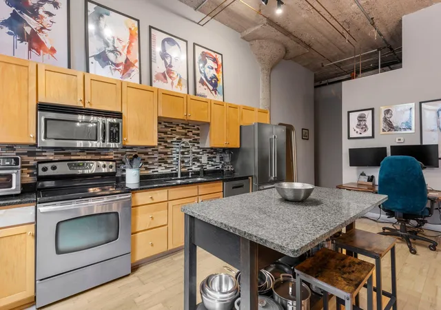 5th image of 521 S 7Th St, Minneapolis, MN 55415