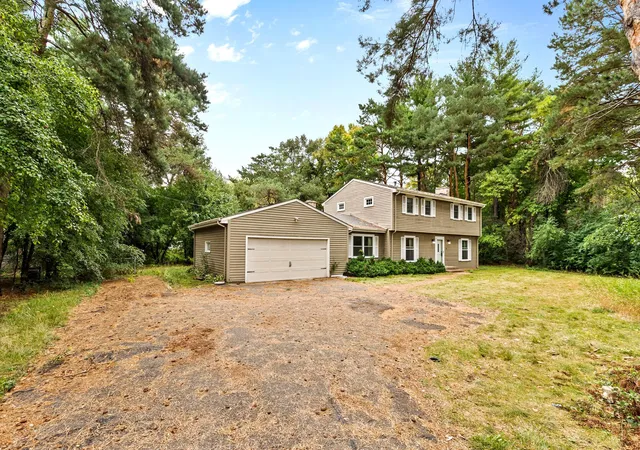 Photo 1 of Single family home for sale at 18010 County Rd 6, Minneapolis, MN 55447 | MLS# 7039883 | Listing updated on 2026-09-23