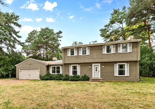 Photo 2 of Single family home for sale at 18010 County Rd 6, Minneapolis, MN 55447 | MLS# 7039883 | Listing updated on 2026-09-23