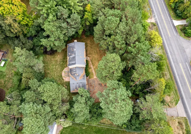 Photo 3 of Single family home for sale at 18010 County Rd 6, Minneapolis, MN 55447 | MLS# 7039883 | Listing updated on 2026-09-23