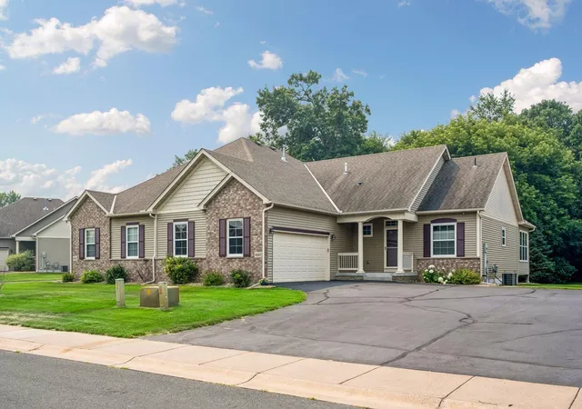 3rd image of 4947 384Th Trl, North Branch, MN 55056 | MLS# 7040255
