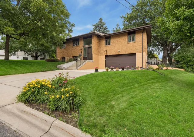 Photo 2 of Single family home for sale at 116 Victory Pl, South Saint Paul, MN 55075 | MLS# 7040290 | Listing updated on 2026-08-20