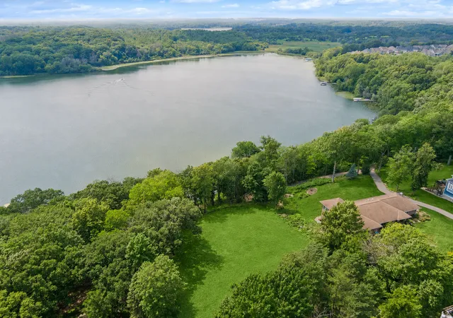 Photo 3 of Single family home for sale at 7080 Rolling Acres Rd, Excelsior, MN 55331 | MLS# 7040343 | Listing updated on 2026-09-24