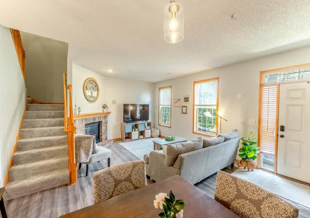 Homes for sale in Maplewood, MN | 1586 Woodlynn Ave #2, Maplewood, MN 55109 | MLS# 7040350