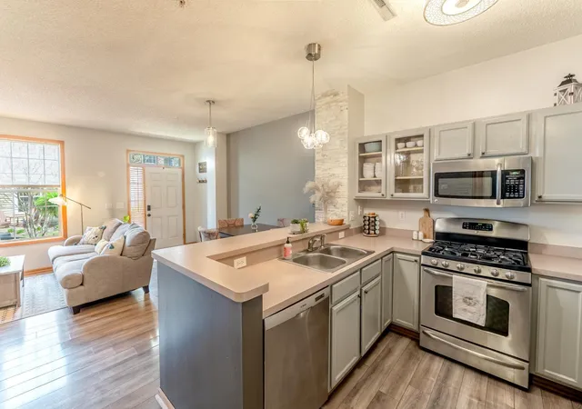 Homes for sale in Maplewood, MN | 1586 Woodlynn Ave #2, Maplewood, MN 55109 | MLS# 7040350