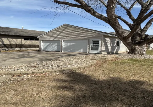 Homes for sale in Edgerton, MN | 821 1st Ave W, Edgerton, MN 56128 | MLS# 7040563