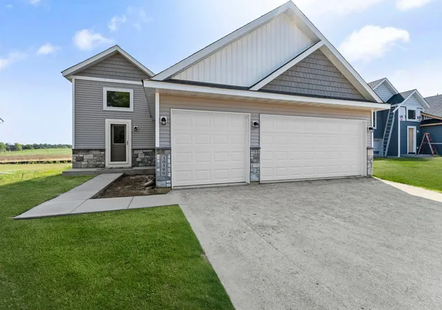 Single family home for sale at 2025 Aster Ln, Mankato, MN 56001 | MLS# 7040630