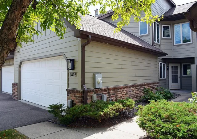 Photo 2 of Single family home for sale at 1802 Mckinley St Ne, Minneapolis, MN 55418 | MLS# 7040648 | Listing updated on 2026-08-27