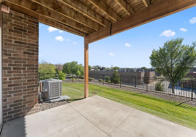 3rd image of 1802 Mckinley St Ne, Minneapolis, MN 55418 | MLS# 7040648