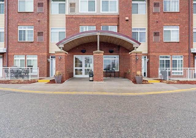 Homes for sale in New Brighton, MN | 649 Old Hwy 8 Nw #227, New Brighton, MN 55112 | MLS# 7040770
