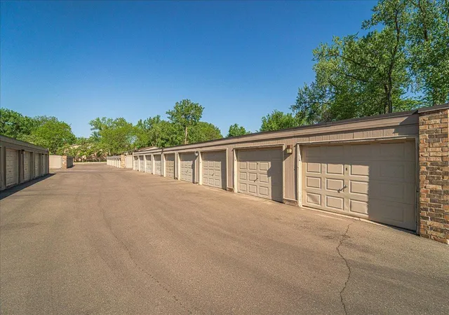 2nd image of 4524 Cedar Lake Rd S, Minneapolis, MN 55416