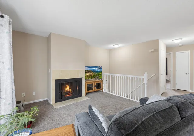 2nd image of 3 Somerset Dr, Waconia, MN 55387 | MLS# 7040898