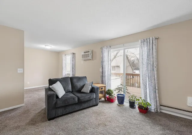 3rd image of 3 Somerset Dr, Waconia, MN 55387 | MLS# 7040898