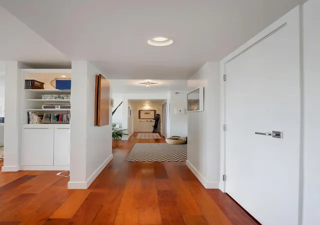 4th image of 48 Groveland Ter #414, Minneapolis, MN 55403 | MLS# 7041145