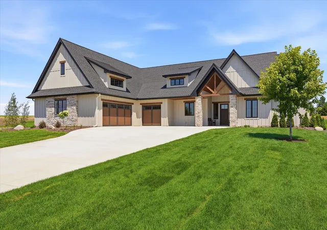 1st image of 7982 Eldorado Rd, Prior Lake, MN 55372 | MLS# 7041151