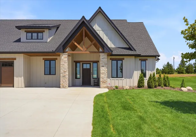 Photo 3 of Single family home for sale at 7982 Eldorado Rd, Prior Lake, MN 55372 | MLS# 7041151 | Listing updated on 2026-10-04
