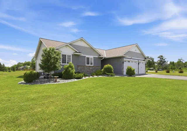 1st image of 15379 292nd Ave Nw, Zimmerman, MN 55398 | MLS# 7041212