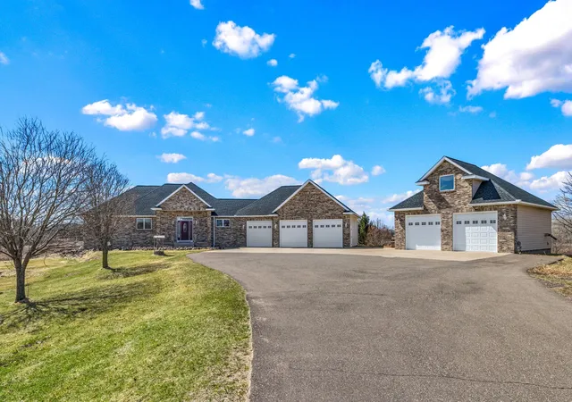4th image of 44154 Skogman Lake Rd, Cambridge, MN 55008 | MLS# 7041256
