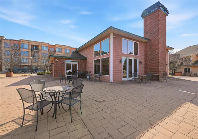 Homes for sale in Columbia Heights, MN | 1070 Grandview Court, Columbia Heights, MN 55421 | Houzeo