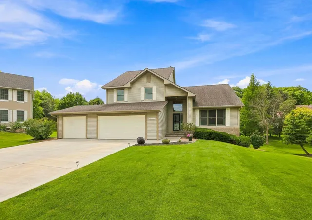 Photo 2 of Sale Pending at 14335 48th Avenue N, Minneapolis, MN 55446 | MLS# 7041481 | Listing updated on 2026-10-09