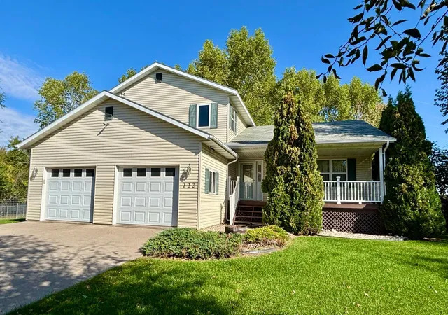 Photo 1 of Single family home for sale at 322 Oriole Ave N, Thief River Falls, MN 56701 | MLS# 7041505 | Listing updated on 2026-08-30