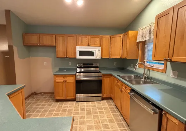 Photo 4 of Single family home for sale at 322 Oriole Ave N, Thief River Falls, MN 56701 | MLS# 7041505 | Listing updated on 2026-08-30