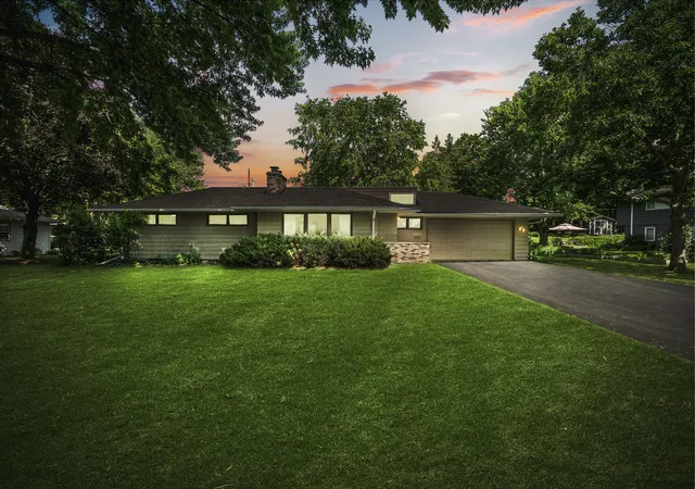 1st image of 2000 Ordway St, Golden Valley, MN 55422 | MLS# 7041568