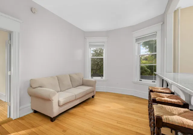 Listing Photo 5 - Condo for sale in building located at 579 Smt Ave, St. Paul, MN 55102 - Unit #105