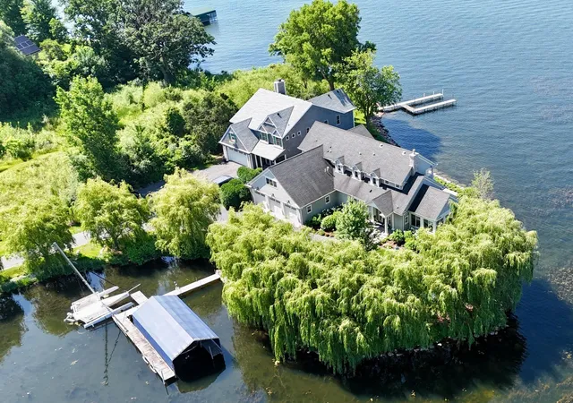 35th image of 1105 Ferndale Rd W, Wayzata, MN 55391 | MLS# 7041668