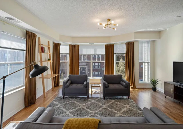 1st image of 1805 3rd Ave S #201, Minneapolis, MN 55404 | MLS# 7041776