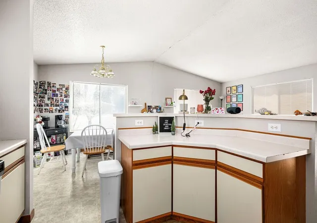 4th image of 2425 Vermilion Rd, Duluth, MN 55803 | MLS# 7042074