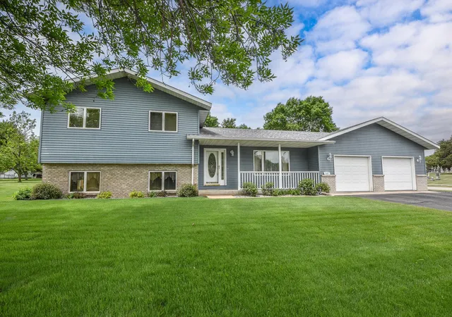 Homes for sale in Saint Cloud, MN | 2407 Tranquility Dr, Saint Cloud, MN 56301 | MLS# 7042237