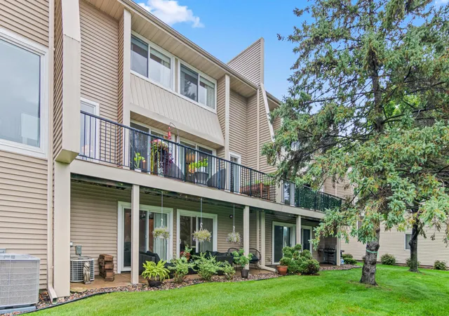 3rd image of 6311 Saint Croix Trl N, Stillwater, MN 55082 | MLS# 7042272