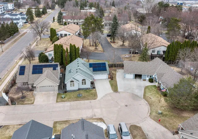 2nd image of 420 Village Ct, Cambridge, MN 55008 | MLS# 7042437