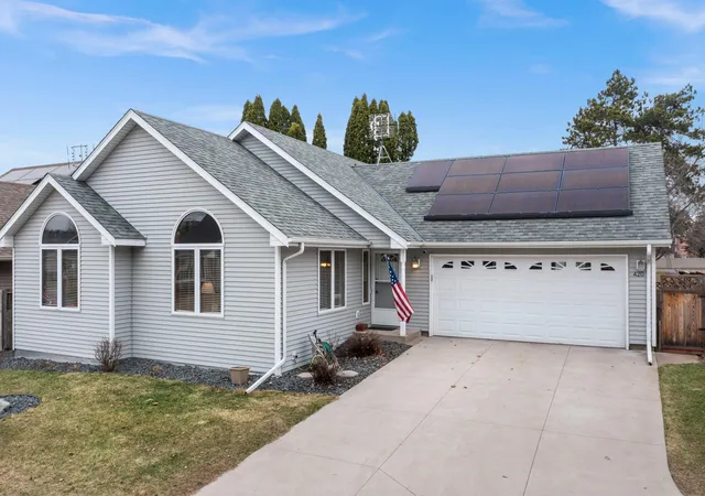 50th image of 420 Village Ct, Cambridge, MN 55008 | MLS# 7042437
