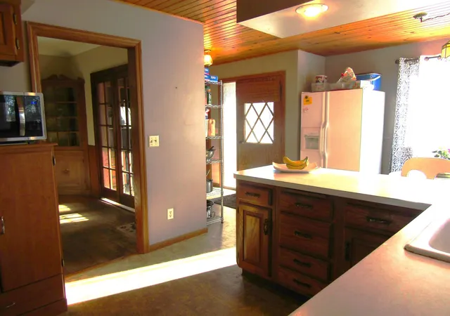Photo 3 of Single family home for sale at 141 Summit Ave, Montevideo, MN 56265 | MLS# 7042484 | Listing updated on 2026-08-22