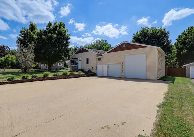Homes for sale in Bloomington, MN | 9632 Pleasant Ave S, Bloomington, MN 55420 | MLS# 7042544