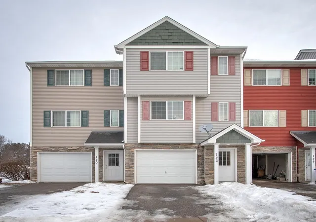 Homes for sale in Cambridge, MN | 142 19th Ave Se, Cambridge, MN 55008 | MLS# 7042588
