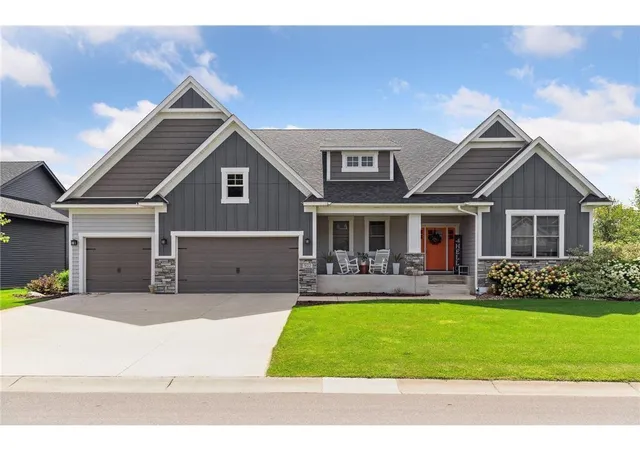 1st image of 922 Pheasant Run S, Circle Pines, MN 55014 | MLS# 7042674