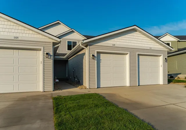 3rd image of 1109 Century Village Ln Ne, Rochester, MN 55906 | MLS# 7042709