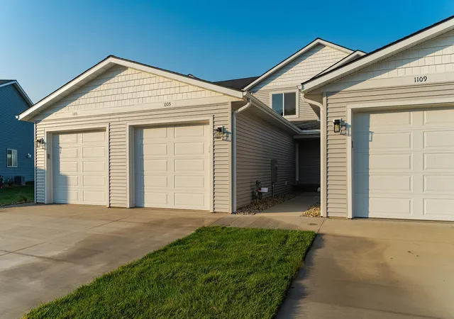 3rd image of 1105 Century Village Ln Ne, Rochester, MN 55906 | MLS# 7042711
