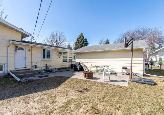 Homes for sale in Moorhead, MN | 1406 24th Ave S, Moorhead, MN 56560 | MLS# 7043061