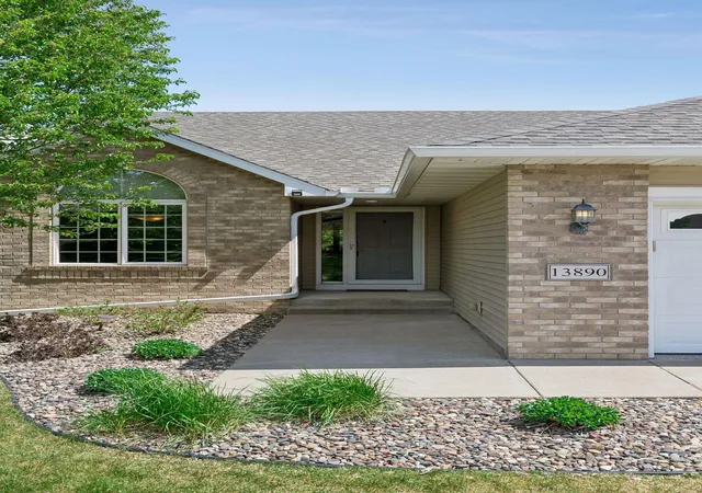Homes for sale in Rosemount, MN | 13890 Blanca Ct, Rosemount, MN 55068 | MLS# 7043079