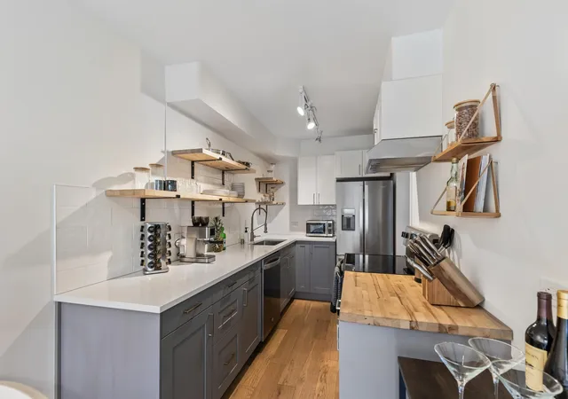 Photo 2 of Condo for sale at 2928 Dean Pkwy #2L, Minneapolis, MN 55416 | MLS# 7043158 | Listing updated on 2026-08-13
