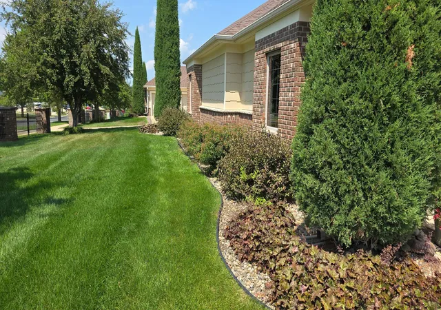 Photo 3 of Single family home for sale at 914 Somerby Pkwy NE, Byron, MN 55920 | MLS# 7043354 | Listing updated on 2026-08-12