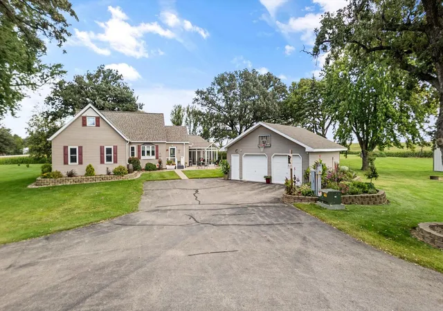 Homes for sale in Brownton, MN | 11462 Hwy 15, Brownton, MN 55312 | MLS# 7043429