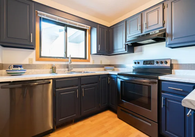 Photo 4 of Condo for sale at 5425 Orleans Ln N #6, Minneapolis, MN 55442 | MLS# 7043447 | Listing updated on 2026-08-31