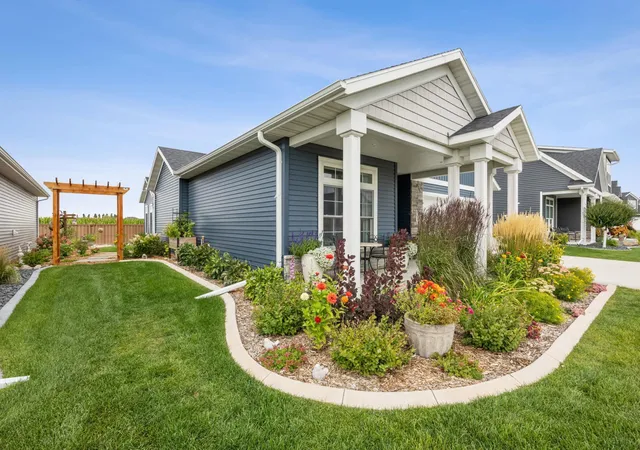 Photo 2 of Single family home for sale at 818 Rania Way W, West Fargo, ND 58078 | MLS# 7043501 | Listing updated on 2026-09-01